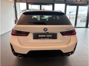 BMW 320 i Touring M-Sportpaket *AHK* Sofort Verfügbar*