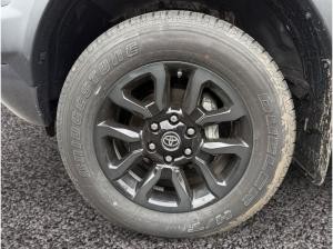 Toyota Hilux 4x4 Double Cab Invincible