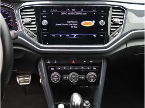 Volkswagen T-Roc Sport 1.5 TSI DSG / Navi, Pano, AHK, LED