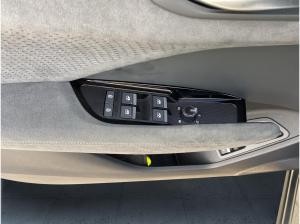 Audi Q3 SUV e-hybrid S tr. Matrix HUD 360 PANO 20