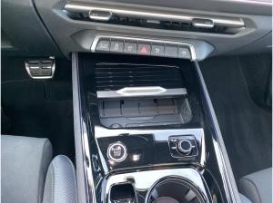 Audi Q3 SUV e-hybrid S tr. Matrix HUD 360 PANO 20