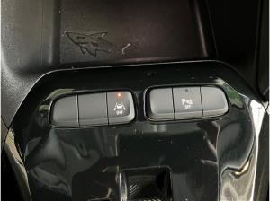 Opel Corsa F e Elegance LED+SHZ+Fernlichtass.+Kam.+LM