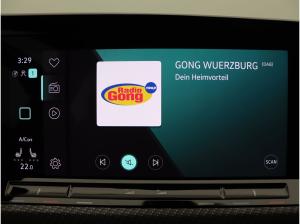 Volkswagen Golf VIII R-Line 2.0TDI DSG/ Navi, App, RFK, LED