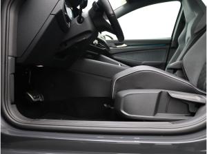 Volkswagen Golf VIII R-Line 2.0TDI DSG/ Navi, App, RFK, LED