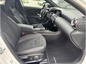 Mercedes-Benz A 200 AMG+Night+AHK+Multibeam+KeyGo+CarPlay+RüKa