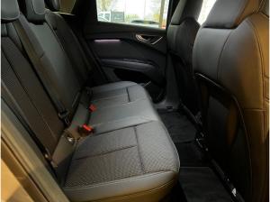 Audi Q4 e-tron 45   ⇒ AHK   ⇒ EDITION S-Line   ⇒ HUD   ⇒ 21"