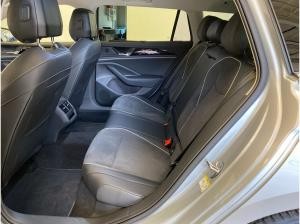 Volkswagen Passat 2.0 TDI Elegance *AHK*Matrix*ACC*360°