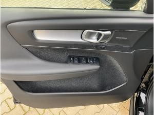 Volvo XC40 B3 Plus Black Edition *Sofort Verfügbar*