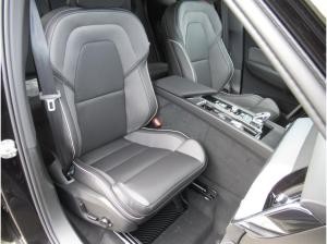 Volvo XC60 B5 AWD Black Edition Plus Facelift verschiedene Farben*GEWERBEKUNDEN AKTION*