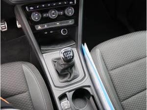 Volkswagen Touran Active 2.0 TDI / 7-Sitze, Pano, AHK, LED