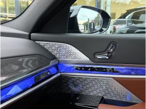 BMW i7 M70 xDrive //Automatiktüren B&W UPE Euro 217.640,- inkl.