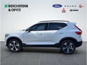 Volvo XC40 Plus Dark B3 2025