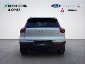 Volvo XC40 Plus Dark B3 2025