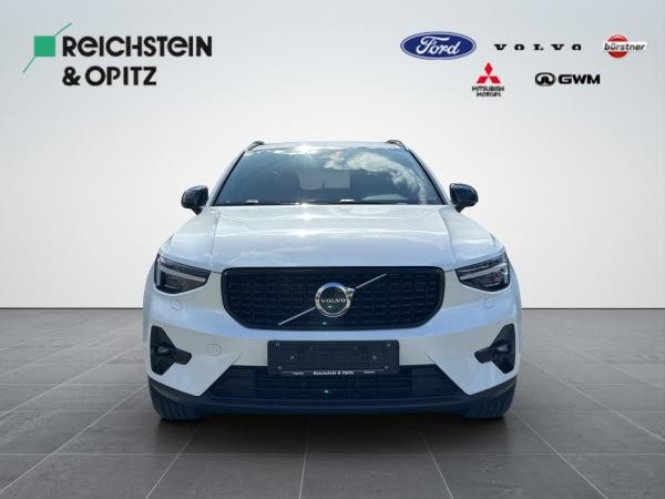 Volvo XC40 Plus Dark B3 2025