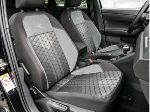 Volkswagen Taigo R-Line 1,5 l TSI DSG Pano,AHK,NAVI Lagerwagen !