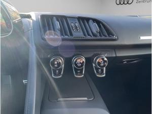 Audi R8 Coupe V10 performance RWD LED B&O Kam. Carbon