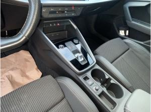 Audi A3 Limousine 35 TDI LED Navi AHK Teilleder