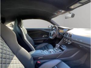 Audi R8 Coupe V10 performance RWD LED B&O Kam. Carbon