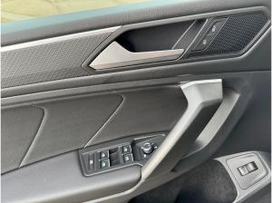 Volkswagen Tiguan Allspace R-Line 2.0TDI 4M 7-SITZE AHK STANDH