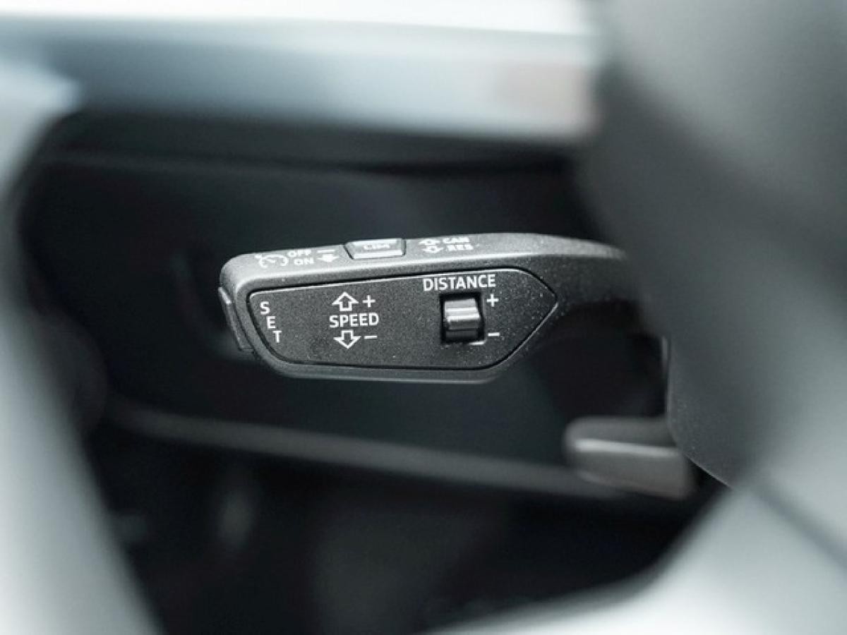 Audi A5 Avant 2.0 TFSI Kamera Sportsitze ACC Business