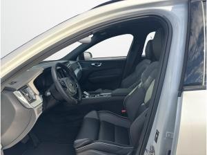 Volvo XC60 Plus Black Edition 2026 T8 AWD