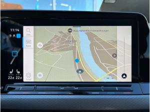 Volkswagen Golf VIII Active 2.0 TDI DSG / Pano, Matrix, AHK