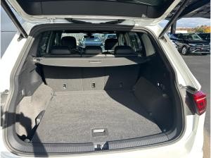 Volkswagen Tiguan Allspace 2.0 TDI DSG 4M R-Line AHK Matrix