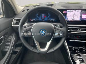 BMW 330 330e Limousine / NP= 71.050,- / Adapt. LED /