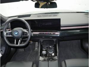 BMW i5 eDrive40 Touring/M-Sport/Pano./360°/B&W/Autobahn./Shz.hinten