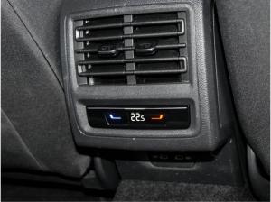 Volkswagen Golf VIII 2.0 TDI Style DSG ACC AHK LED RÜCKKAMERA NAVI DAB