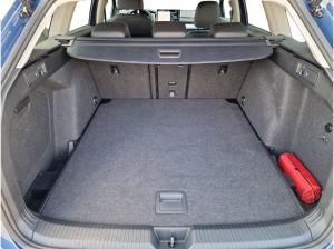 Volkswagen Golf VIII Variant 1.5 eTSI W Goal 360 ACC AUT