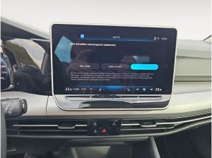 Volkswagen Golf VIII 1.5 TSI Life ACC Akustikglas LM