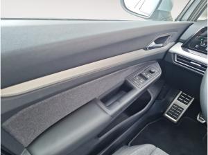 Volkswagen Golf VIII 1.5 TSI Move ACC AHK Akustikglas LED