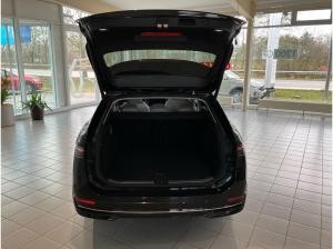 Volkswagen Passat Variant ELEGANCE 2.0TDI DSG 4M ACC.5J-G.AHK.AREA-VIEW.NAVI+VC.HUD.LED.APP-C