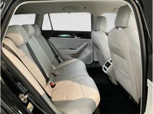 Volkswagen Passat Variant ELEGANCE 2.0TDI DSG 4M ACC.5J-G.AHK.AREA-VIEW.NAVI+VC.HUD.LED.APP-C