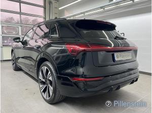 Audi Q8 e-tron 55 S-LINE BLACK AHK+PANO+NP120TEUR+VOL