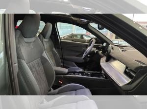 Audi Q3 SUV e-hybrid S tronic