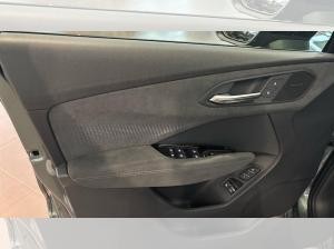 Audi Q3 SUV e-hybrid S tronic