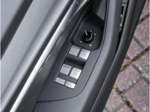 Audi A6 Avant S-LIne 40 TDI quattro S tronic AHK Optikp. schwarz Matrix NP 86.000
