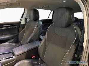 Volkswagen Passat 1.5 eHybrid Elegance NAVI KAM ASISST 18