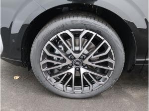 Audi Q3 S-Line TFSI quattro S-tronic / Tech plus, LED