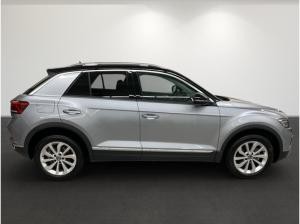 Volkswagen T-Roc Style 1.5 TSI DSG - LED ACC AHK Navi SHZ Kamera DAB+ LM Einparkhilfe MFL Digital Cockpit Pro