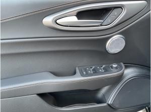 Alfa Romeo Giulia Intensa Q4 2.0 PDC+KAMERA+CARPLAY+LEDER