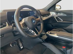 BMW iX2 xDrive30 8-Fach-Bereift - M Sport AHK Driv.Assist.Prof LED
