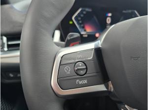 BMW iX1 xDrive30 Navi Tempom.aktiv Panoramadach Bluetooth PDC