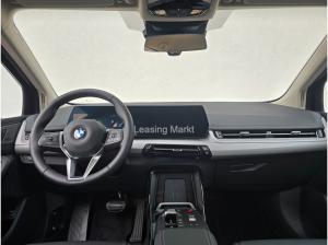 BMW 218 Active Tourer Navi AHK DA+ 17''LMR eSitze