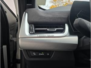 BMW iX1 xDrive30 Navi Tempom.aktiv Panoramadach Bluetooth PDC