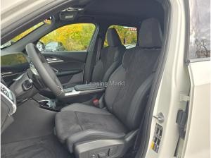 BMW iX1 xDrive30 Navi Tempom.aktiv Panoramadach Bluetooth PDC