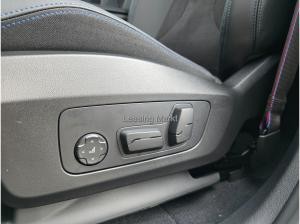 BMW iX1 xDrive30 Navi Tempom.aktiv Panoramadach Bluetooth PDC