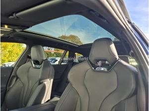 BMW 550 550e xDrive Touring Navi Tempom.aktiv Panoramadach Bluetooth PDC MP3 Schn.